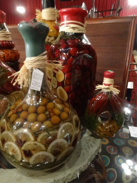 8 PC DECORATIVE PRESERVED VEGETABLE/FRUIT JARS, LARGEST Lot 50C