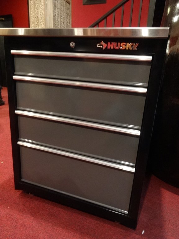 HUSKY LOCKING TOOL CHEST WITH 4 DRAWERS, EXCELLENT