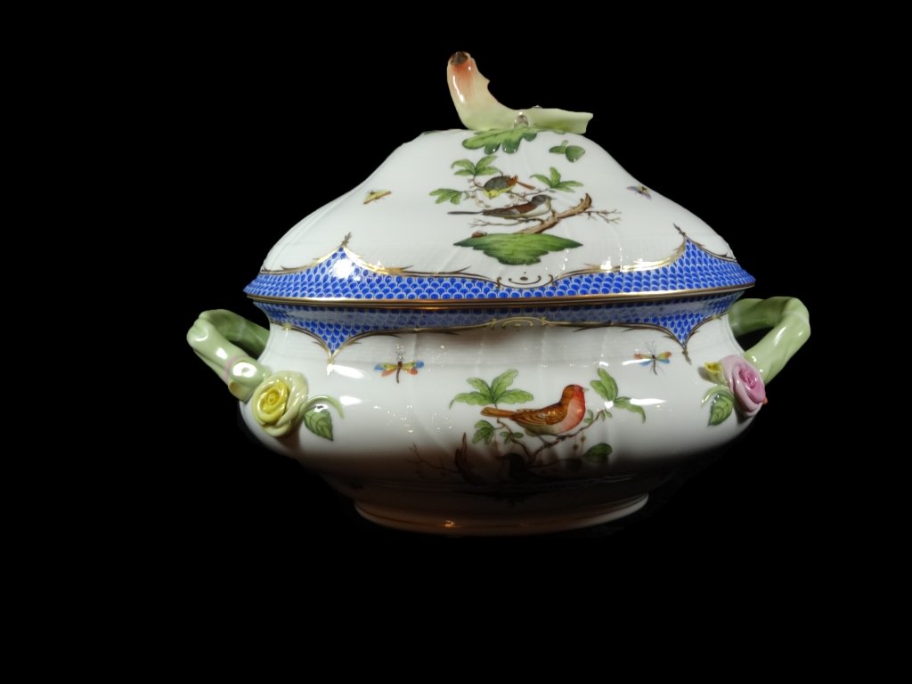 HEREND PORCELAIN TUREEN, ROTHSCHILD BIRD BLUE BORDER, (1 of 8)