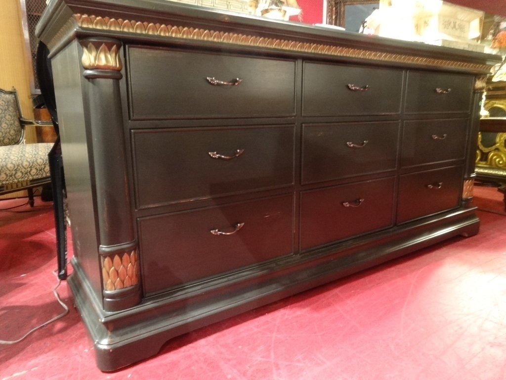 BERNHARDT NEOCLASSICAL 9 DRAWER CHEST, HUNTER GREEN: BERNHARDT NEOCLASSICAL 9 DRAWER CHEST, HUNTER GREEN LIGHTLY DISTRESSED FINISH, GOLD GILT LOTUS FORM COLUMNS AND TRIM, STAMPED BERNHARDT, APPROX 6.5'W, SKU9097