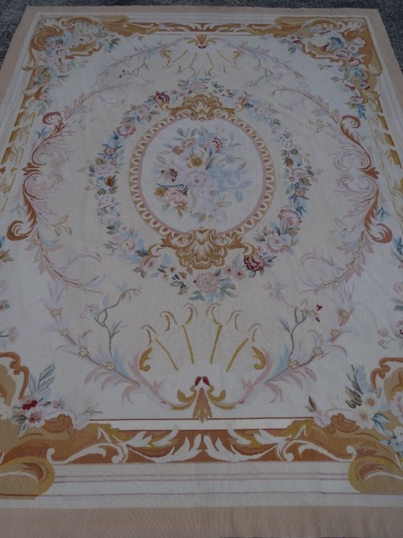 AUBUSSON STYLE RUG, IVORY FIELD WITH FLORAL MEDALLION: AUBUSSON STYLE RUG, IVORY FIELD WITH FLORAL MEDALLION AND GOLD BORDER, EXCELLENT GENTLY USED CONDITION, 94" X 119"