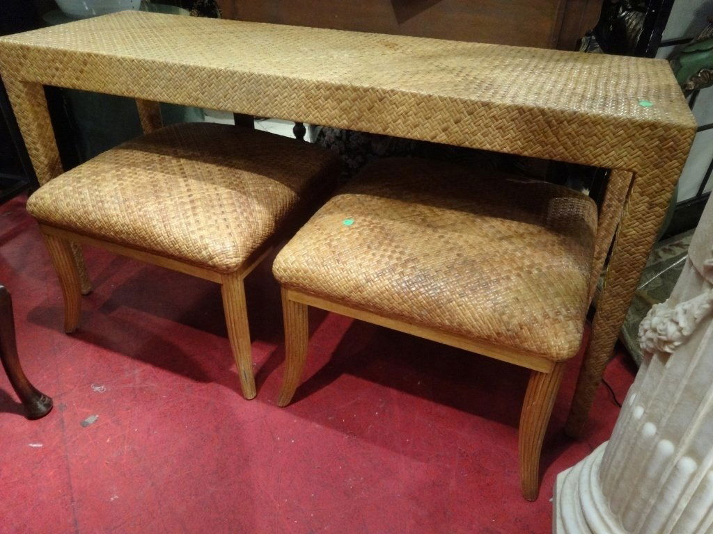 3 PC RATTAN AND WOOD CONSOLE TABLE AND 2 STOOLS, VERY (1 of 5)