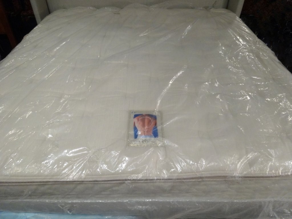 NEW SEALY POSTURPEDIC KING MATTRESS, DUAL SIDE PILLOW: NEW SEALY POSTURPEDIC KING MATTRESS, DUAL SIDE PILLOW TOP CHERBOURG ULTRA PLUSH MODEL, NEW IN PLASTIC WRAP, SKU101