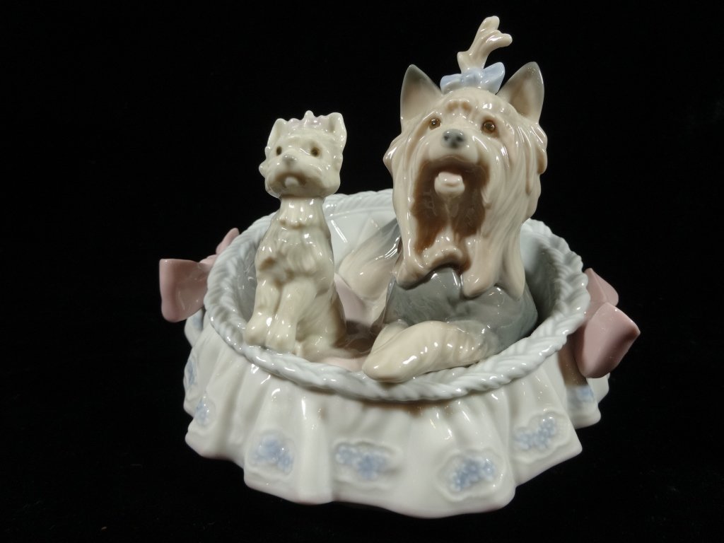 RETIRED LLADRO PORCELAIN SCULPTURE, "OUR COZY HOME", 2 (1 of 5)