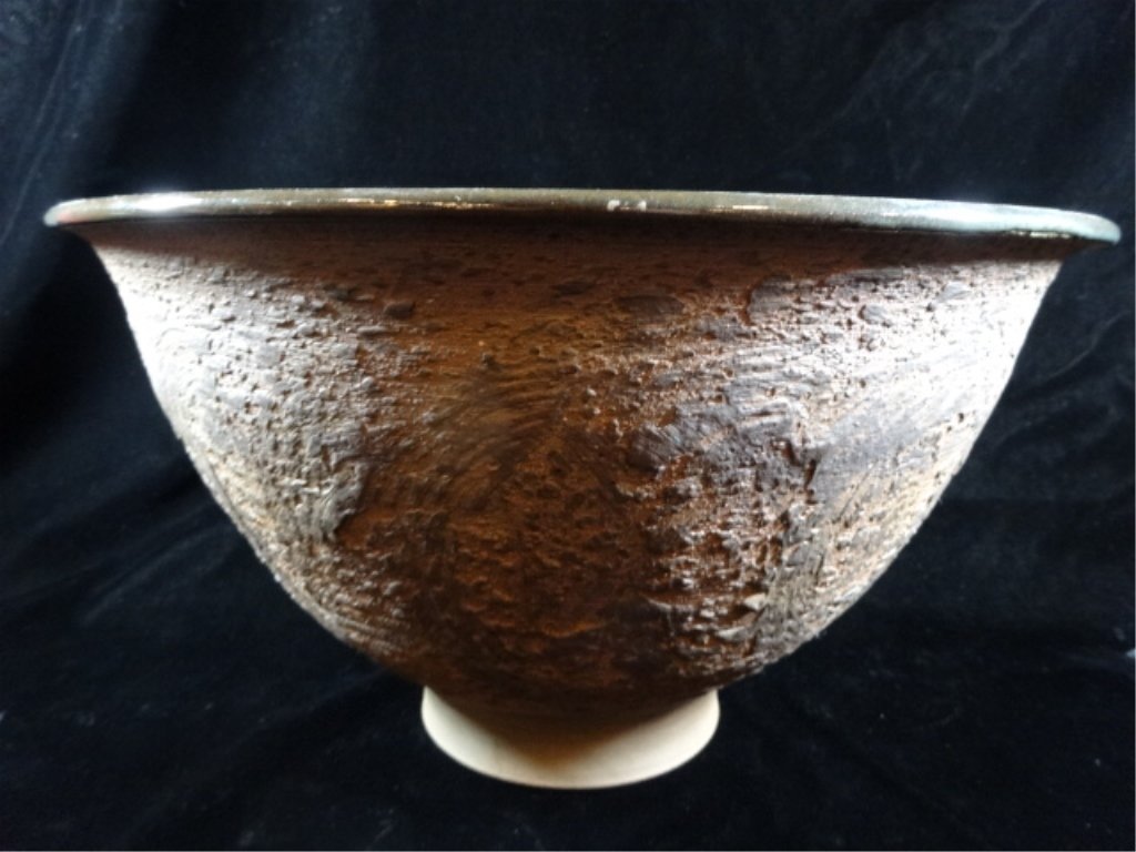 BRIAN VON NOSTRAND ART POTTERY BOWL, SIGNED BY ARTIST,: BRIAN VON NOSTRAND ART POTTERY BOWL, SIGNED BY ARTIST, APPROX 8.5" X 14.75", SKU9194