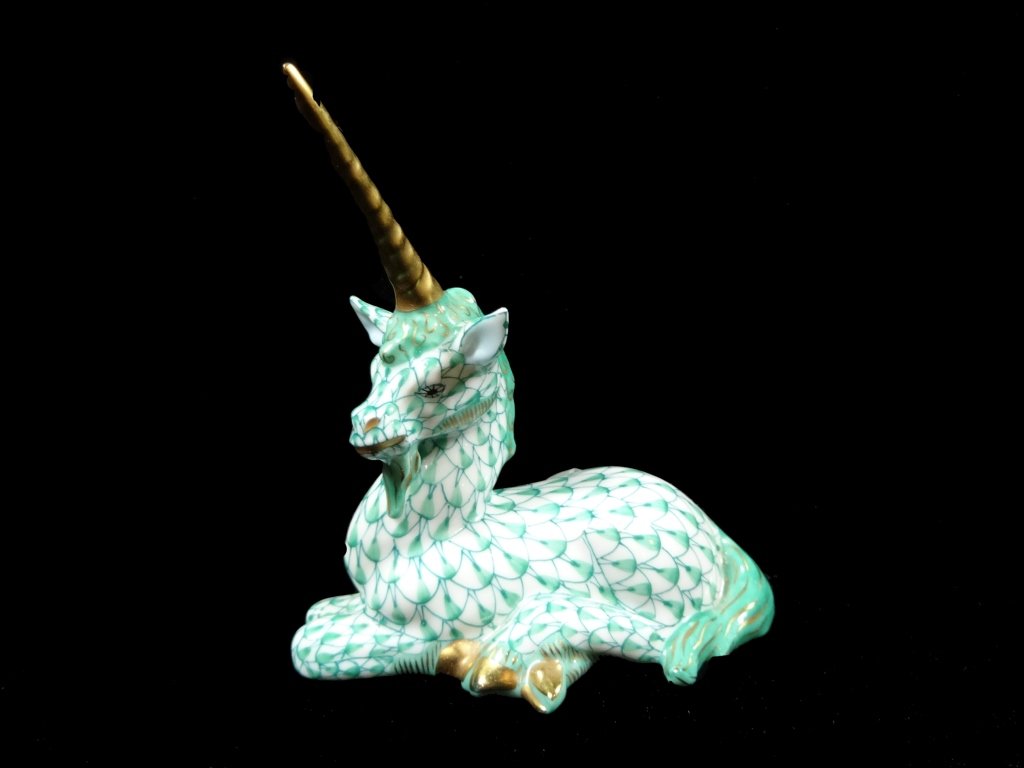HEREND PORCELAIN UNICORN, GREEN FISHNET, APPROX 3.5" X (1 of 6)