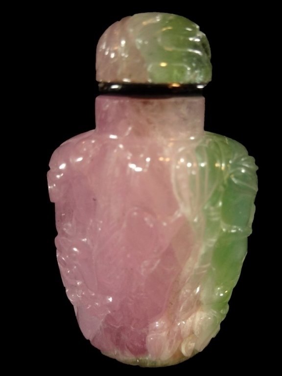 WATERMELON TOURMALINE SNUFF BOTTLE, FROM HONG KONG. (1 of 9)
