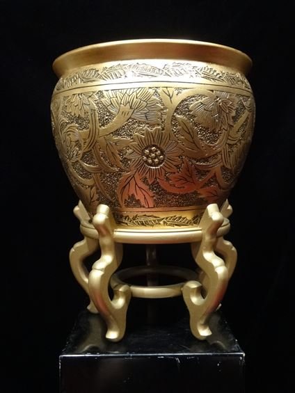 GOLD CERAMIC PLANTER, ON GOLD WOOD STAND, 19" X 14", (1 of 4)