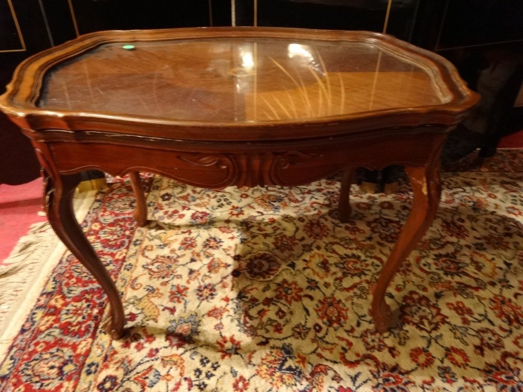 LOUIS XV STYLE TABLE WITH GLASS TRAY TOP, CABRIOLE: LOUIS XV STYLE TABLE WITH GLASS TRAY TOP, CABRIOLE LEGS, APPROX 25"W,SKU9209.205