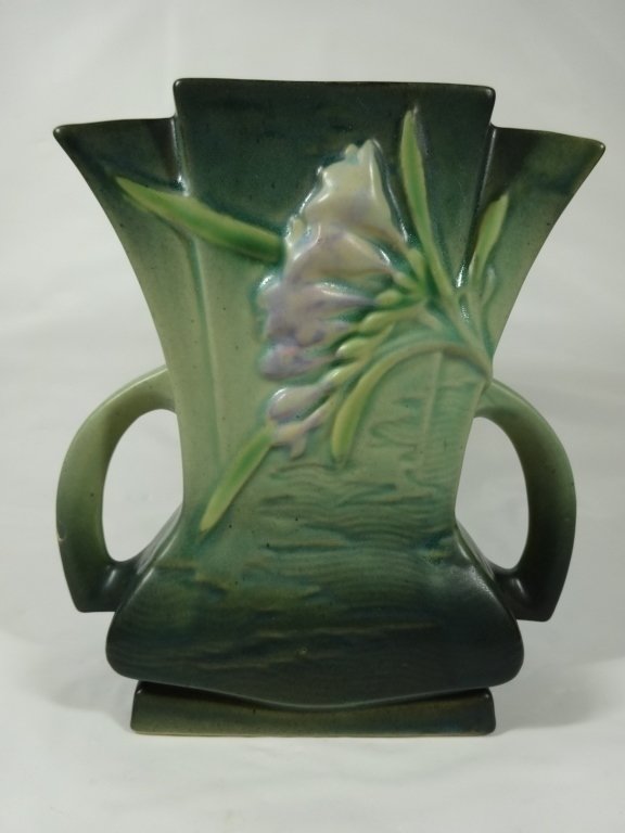 ROSEVILLE POTTERY FREESIA 7" VASE, GREEN, 200-7, APPROX (1 of 7)