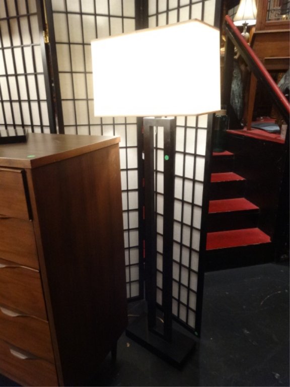 MODERN FLOOR LAMP, BLACK FINISH METAL BASE, RECTANGULAR (1 of 4)
