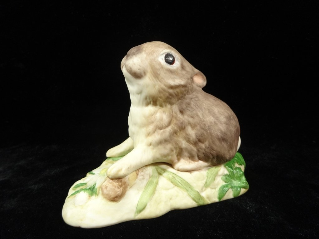 CYBIS PORCELAIN SCULPTURE, BUNNY RABBIT, APPROX 3.5" X: CYBIS PORCELAIN SCULPTURE, BUNNY RABBIT, APPROX 3.5" X 4.5"