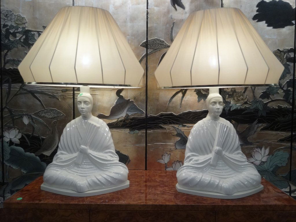 PAIR MID CENTURY CERAMIC ASIAN MOTIF LAMPS, SEATED (1 of 6)