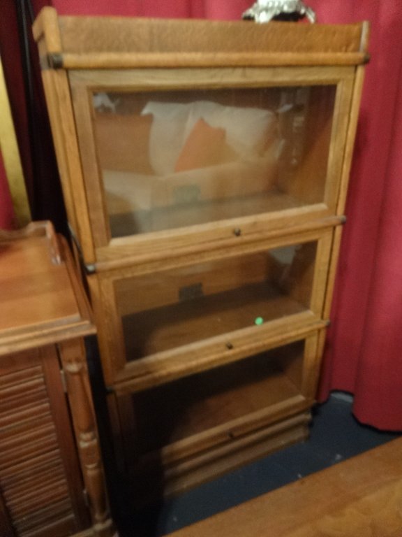 3 PC ANTIQUE OAK GLOBE-WERNICKE SECTIONAL BOOKCASE, (1 of 5)