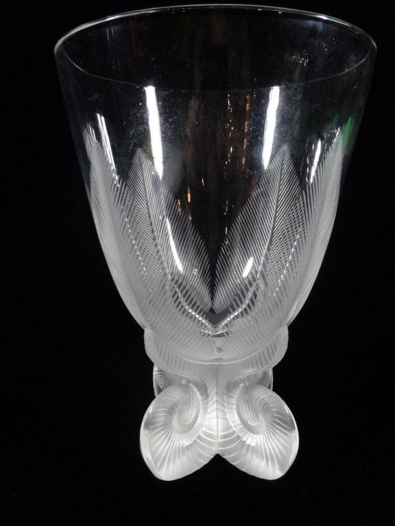 LALIQUE FRANCE CRYSTAL VASE, "OSMONDE", WITH FERN (1 of 7)