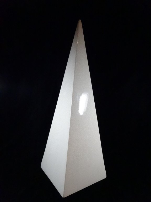 TALL JARU OBELISK SCULPTURE, APPROX 2'H: TALL JARU OBELISK SCULPTURE, APPROX 2'H