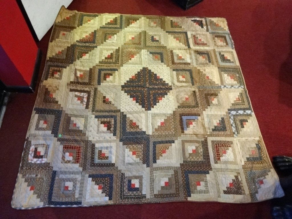 19TH CENTURY QUILT, PENNSYLVANIA MENNONITE BARN RAISING (1 of 8)