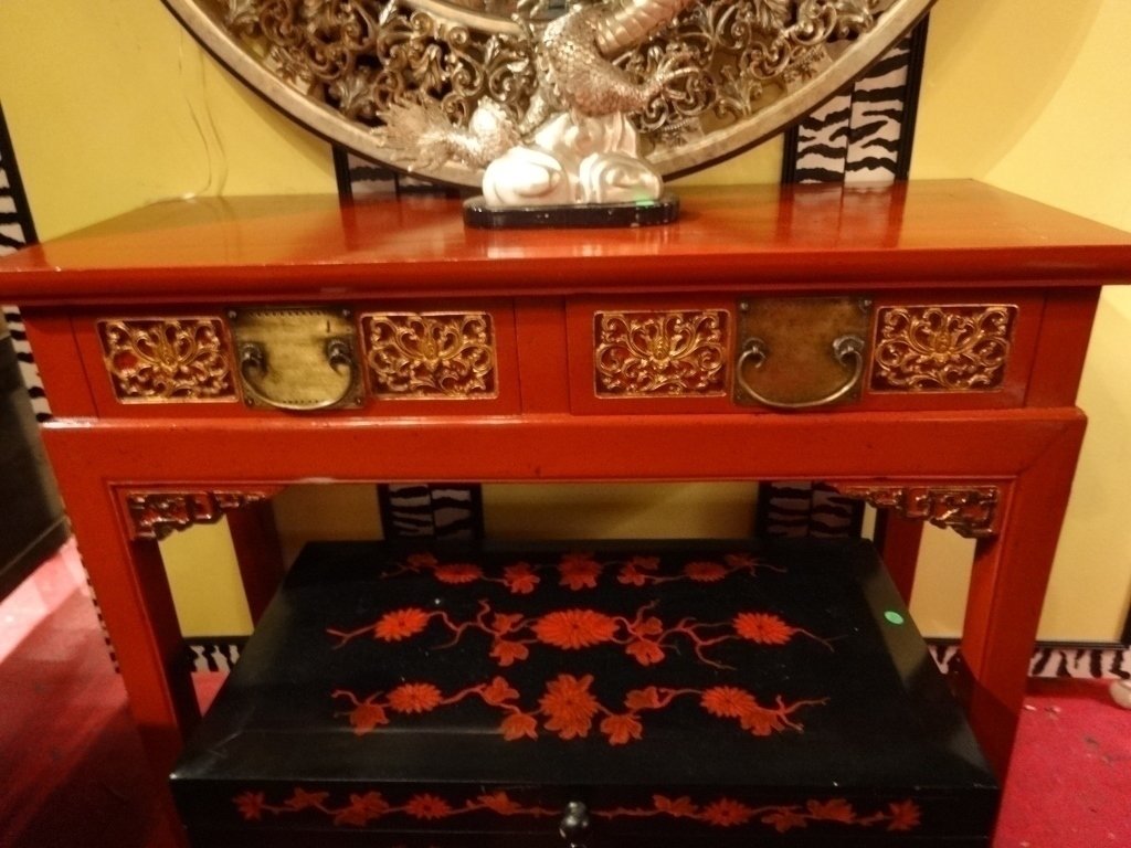 CHINESE RED LACQUER CONSOLE TABLE WITH GOLD GILT CARVED (1 of 3)
