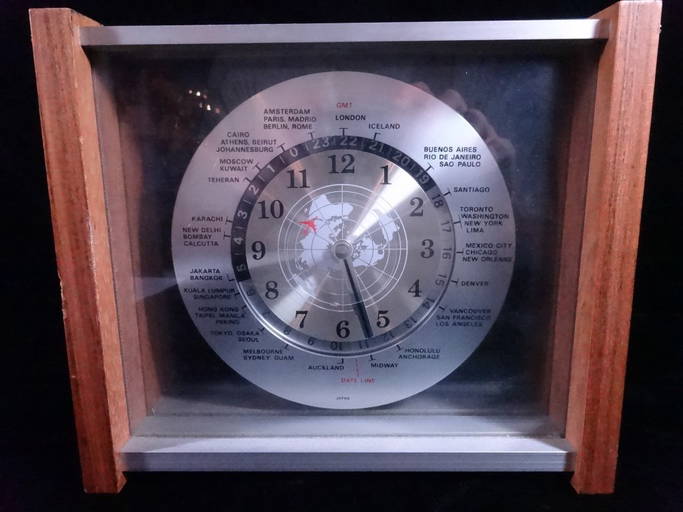 vintage-lord-king-24-hour-world-clock-red-airplane