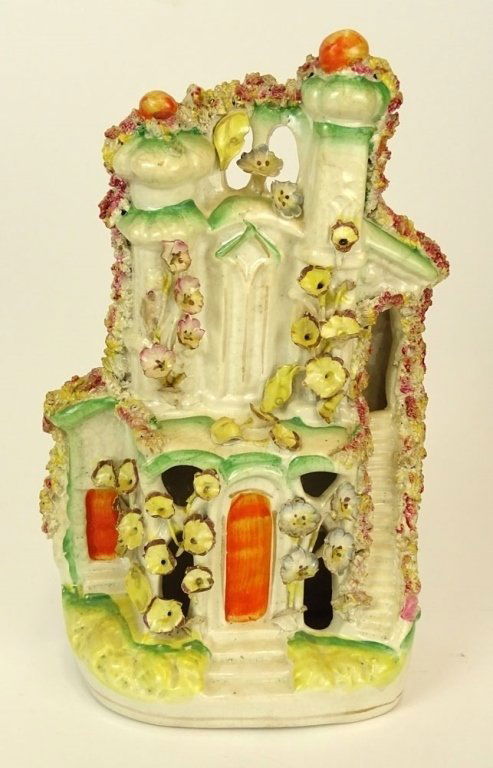 A 19TH CENTURY STAFFORDSHIRE POTTERY COTTAGE. UNSIGNED. (1 of 6)