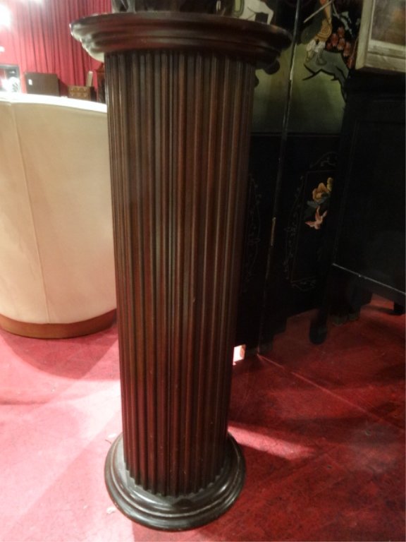 WOOD COLUMN STYLE PEDESTAL, FLUTED BASE, MAHOGANY (1 of 3)