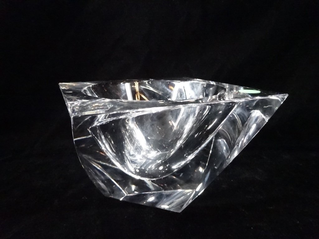ORREFORS CRYSTAL BOWL, SQUARE TOP WITH TWIST BASE, MADE: ORREFORS CRYSTAL BOWL, SQUARE TOP WITH TWIST BASE, MADE IN SWEDEN, SIGNED, APPROX 4.5" X 7" X 7", SKU301.06