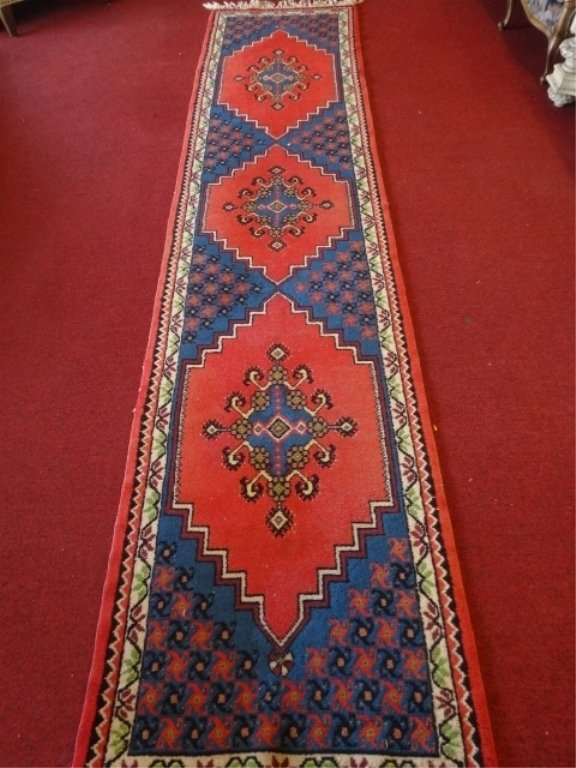 LARGE WOOL RUG RUNNER, RED AND BLUE, VERY GOOD GENTLY (1 of 6)