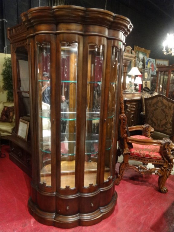 LIGHTED DISPLAY CABINET BY HOOKER FURNITURE (1 of 5)