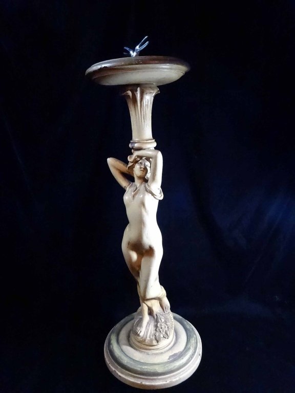 FIGURAL ASHTRAY STAND, WITH REMOVABLE METAL ASHTRAY (1 of 8)