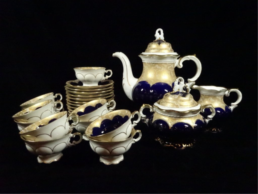 26 PC HUTSCHENREUTHER PORCELAIN COFFEE SERVICE, COBALT (1 of 7)