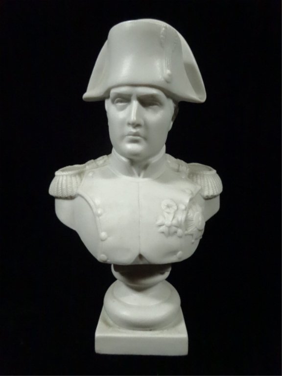 MEISSEN PORCELAIN BUST OF NAPOLEON, WITH CROSSED SWORDS: MEISSEN PORCELAIN BUST OF NAPOLEON, WITH CROSSED SWORDS MARK, APPROX 5.5"H