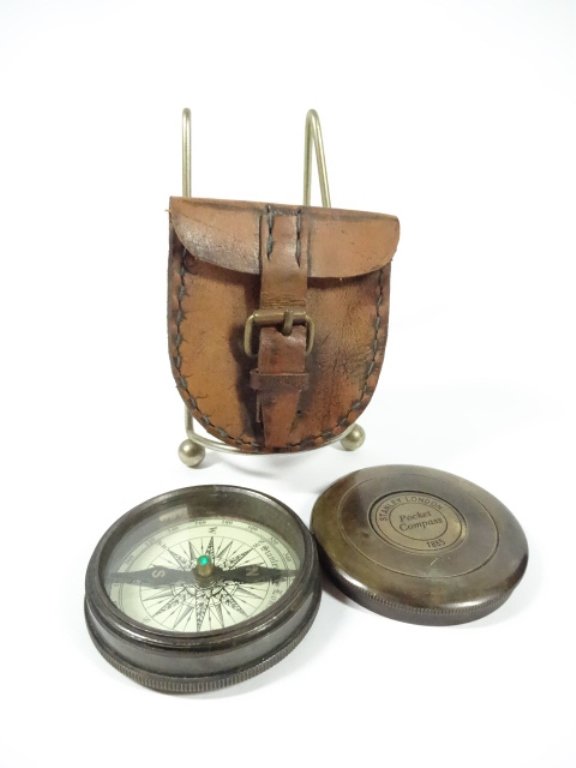STANLEY LONDON POCKET COMPASS WITH LEATHER POUCH, (1 of 7)