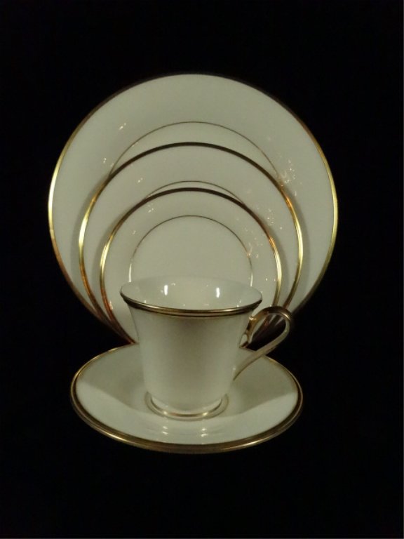 38 PC LENOX CHINA SERVICE, ETERNAL PATTERN, INCLUDES 6 (1 of 5)