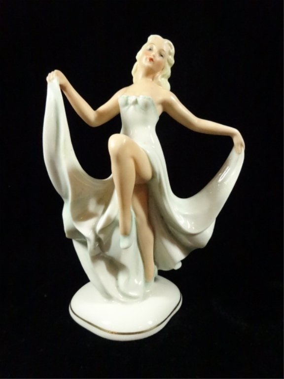 VINTAGE SCHAUBACH KUNST PORCELAIN FIGURINE, DANCING (1 of 6)