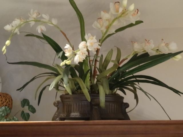 SILK FLORAL ARRANGEMENT IN ORNATE PLANTER, WHITE (1 of 3)