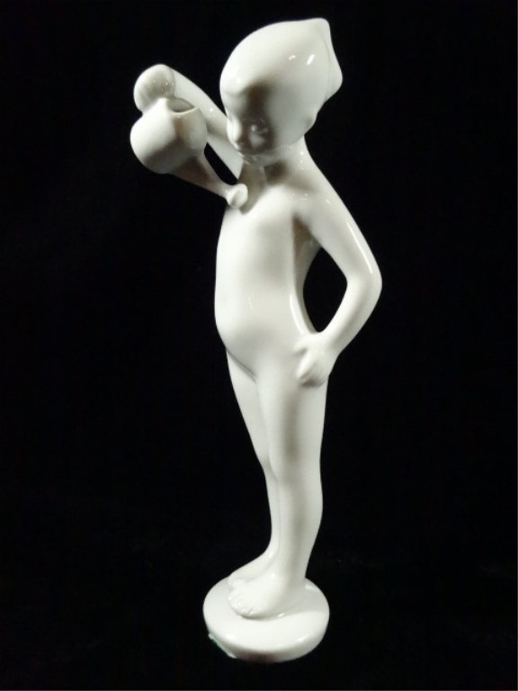 VINTAGE ROYAL DUX PORCELAIN GIRL FIGURINE, APPROX 8",: VINTAGE ROYAL DUX PORCELAIN GIRL FIGURINE, APPROX 8", #1 OF TWO AVAILABLE