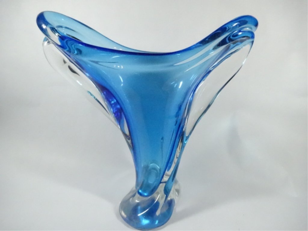 MID CENTURY FREE FORM ART GLASS VASE, BLUE & CLEAR, (1 of 9)