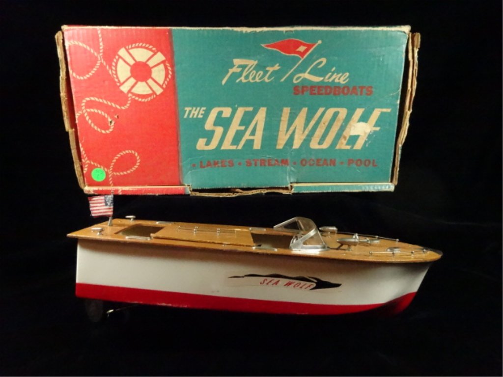 VINTAGE 1950'S FLEET LINE "SEA WOLF" BATTERY POWERED (1 of 8)