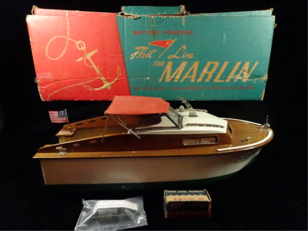 VINTAGE 1950'S FLEET LINE "MARLIN" BATTERY POWERED (1 of 10)