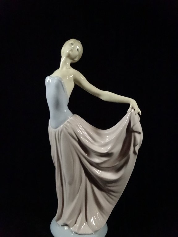 LLADRO PORCELAIN FIGURINE, DANCER, #5050, SCULPTOR (1 of 5)