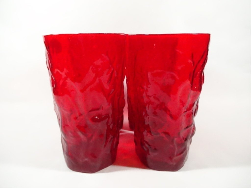 4 MID CENTURY RED GLASS TUMBLERS, APPROX 5.75"H: 4 MID CENTURY RED GLASS TUMBLERS, APPROX 5.75"H