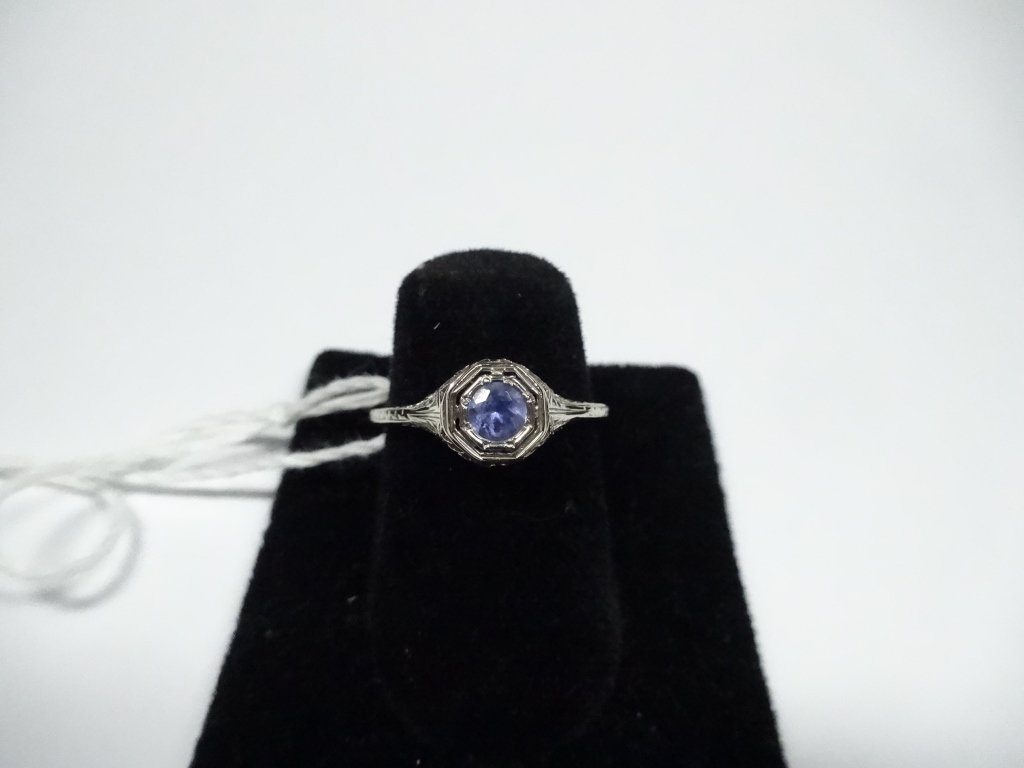 VINTAGE 18K GOLD LADIES' RING, STAMPED 18K, FILIGREE (1 of 3)