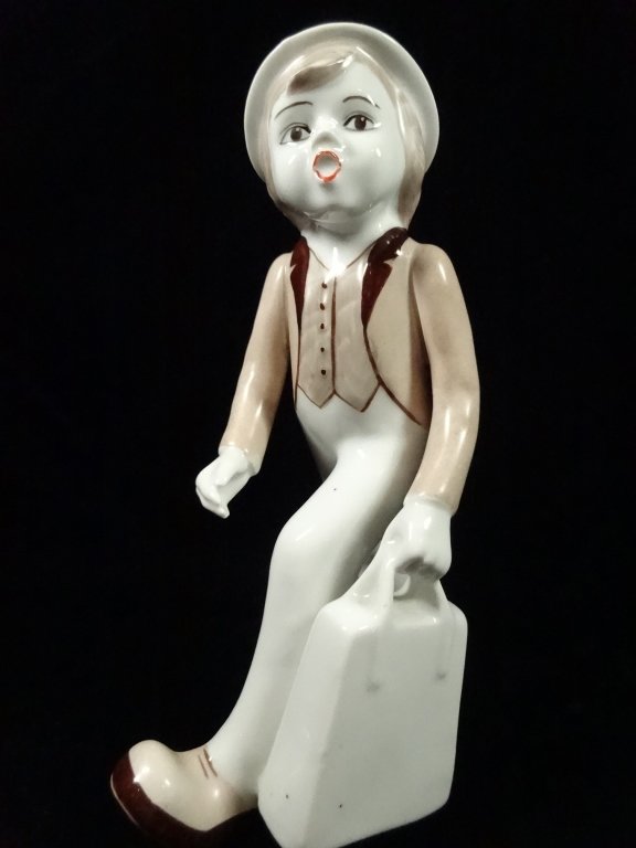 PORTELANUL ALBA IULIA PORCELAIN FIGURINE, MAN WITH (1 of 4)