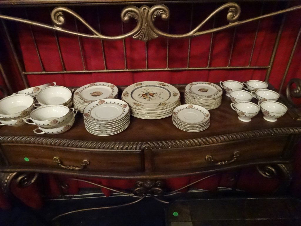 49 PC VINTAGE HUTSCHENREUTHER SELB BAVARIA CROWN LION (1 of 7)