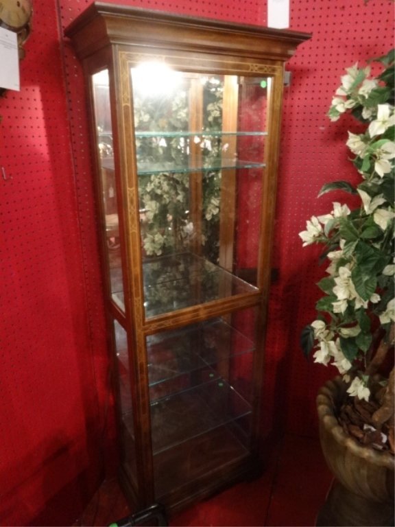NEOCLASSICAL LIGHTED WOOD DISPLAY CABINET, GOLD: NEOCLASSICAL LIGHTED WOOD DISPLAY CABINET, GOLD ACCENTS, MIRRORED BACK, GLASS SHELVES, APPROX 6'H, SKU559
