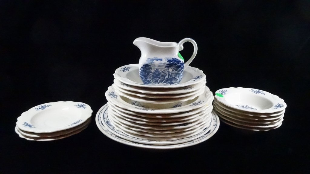 24 PC ASSORTED BLUE & WHITE CHINA, INCLUDES 20 BOWLS OF (1 of 7)