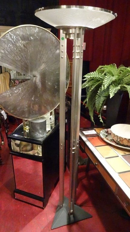 MODERN TORCHIERE FLOOR LAMP BY KOVACS LIGHTING, MESH: MODERN TORCHIERE FLOOR LAMP BY KOVACS LIGHTING, MESH SHADE, TRIANGULAR METAL BASE, APPROX 6'H, SKU567.05