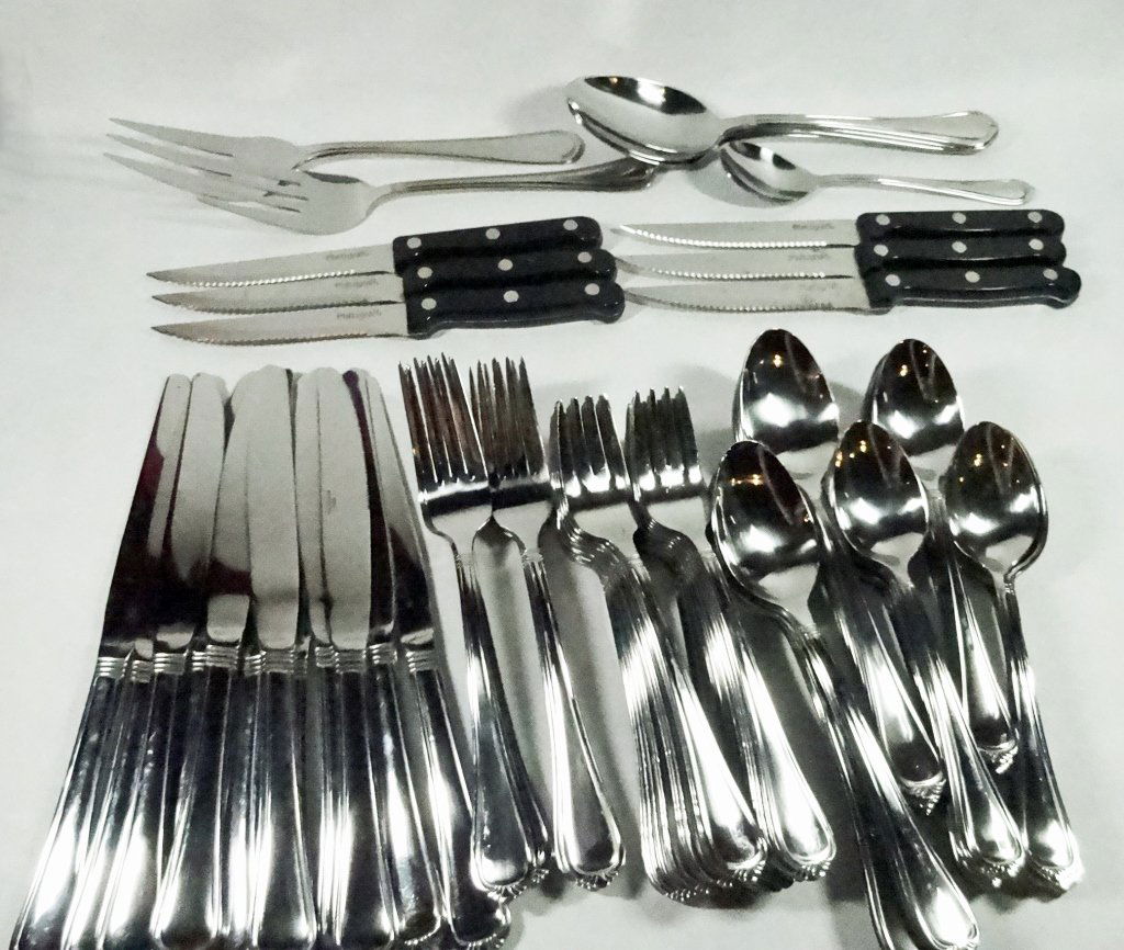 93 PC PFALTZGRAFF FLATWARE SERVICE, INCLUDES 12 KNIVES, (1 of 6)