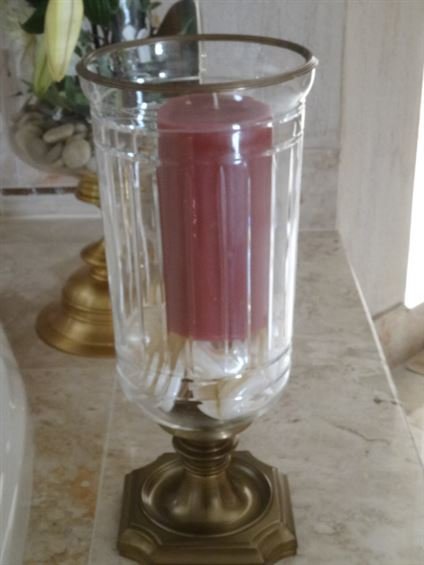 LARGE METAL AND GLASS CANDLE HOLDER, GOLD FINISH METAL: LARGE METAL AND GLASS CANDLE HOLDER, GOLD FINISH METAL BASE, FILLED WITH SEASHELLS, APPROX 18"H, SKU505