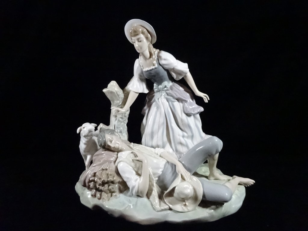 RETIRED LLADRO PORCELAIN FIGURINE "REST IN COUNTRY (1 of 8)